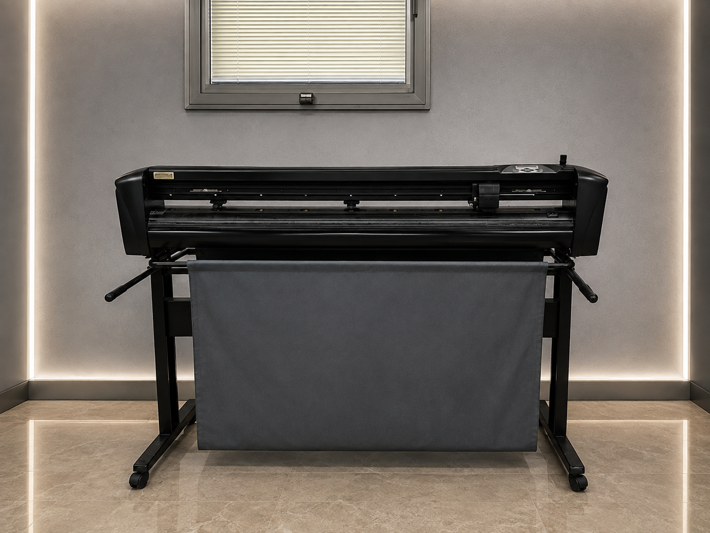 Summa Cut D-120 plotter folyo kesim makinesi — tabela ve vitrin uygulamaları