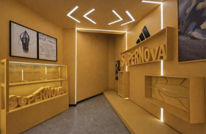 ADIDAS — Shop-in-Shop uygulaması,