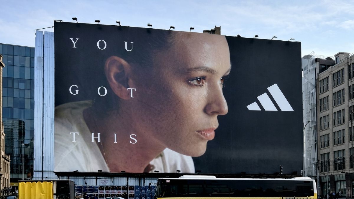 ADIDAS — Dış Mekan uygulaması,