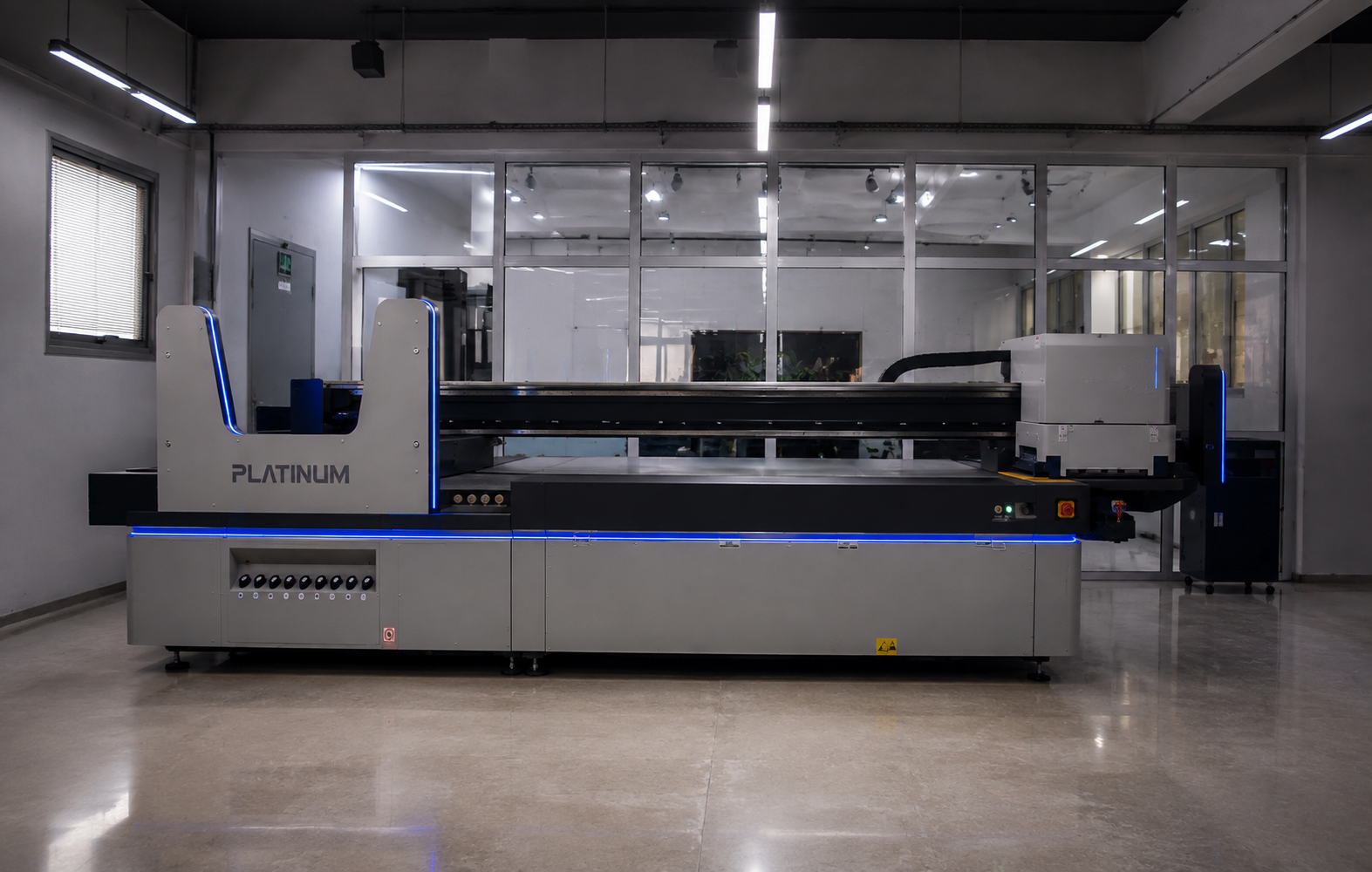 PLATINUM UV FLATBED — tabaka malzemelere direkt yüksek çözünürlüklü baskı